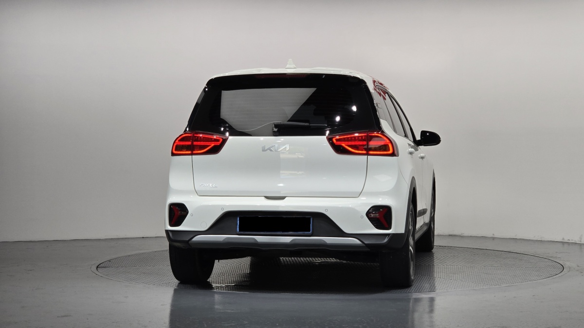 Kia Niro, 2022 — фото 4 из 12