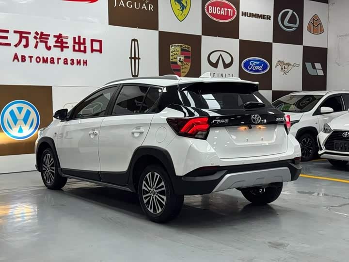Toyota Yaris L Hatchback, 2022 — фото 4 из 9