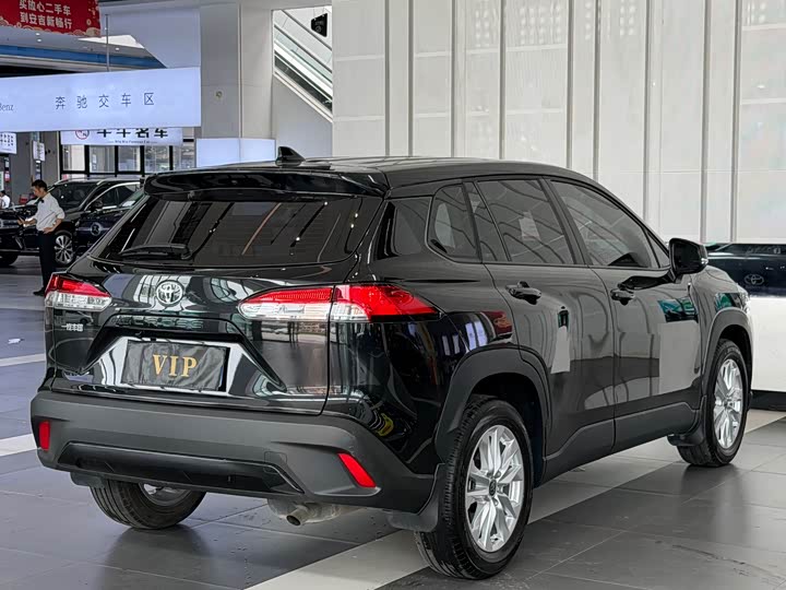 Toyota Corolla Cross, 2022 — фото 5 из 9