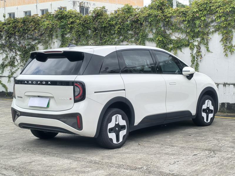 BAIC Arcfox Kaola S, 2024 — фото 6 из 10