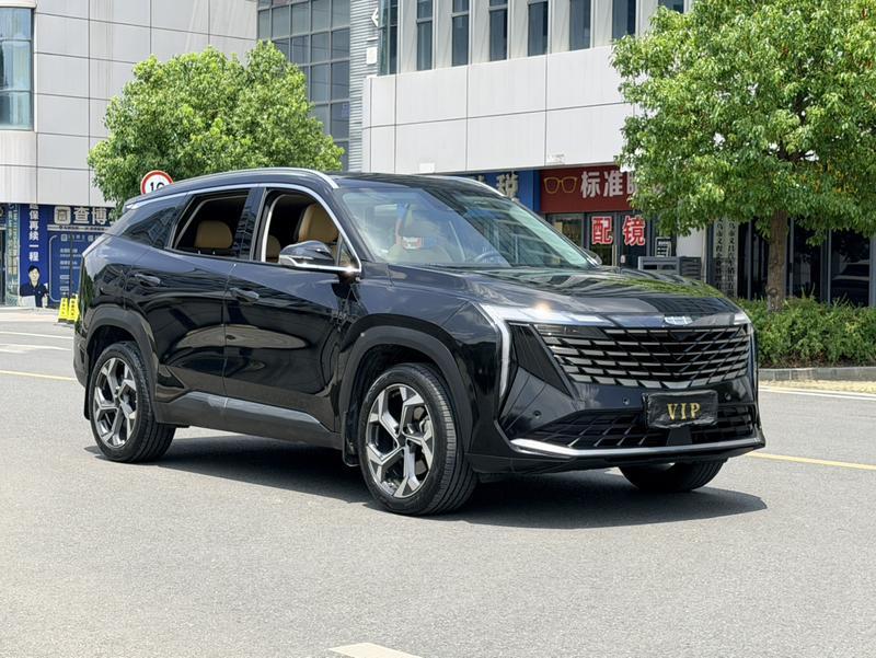 Geely Atlas L, 2023 — фото 3 из 12
