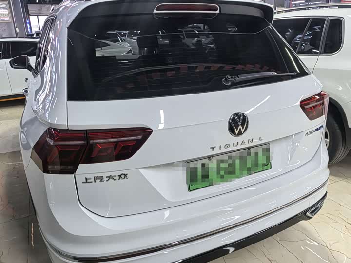Volkswagen Tiguan L Hybrid, 2023 — фото 4 из 9