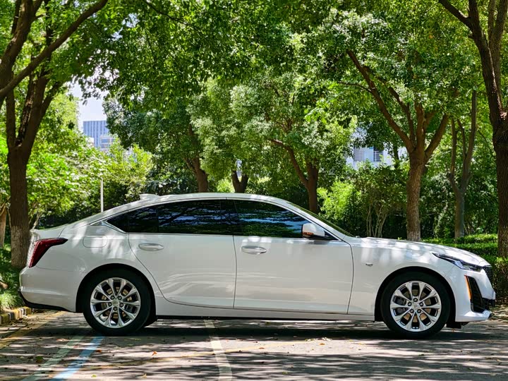 Cadillac CT5, 2022 — фото 2 из 9