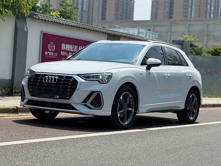 Audi Q3, 2022 — купить в Ижевске под ключ