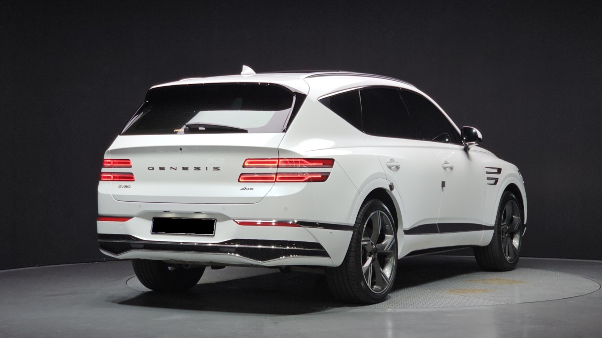 Genesis GV80, 2023 — фото 2 из 12