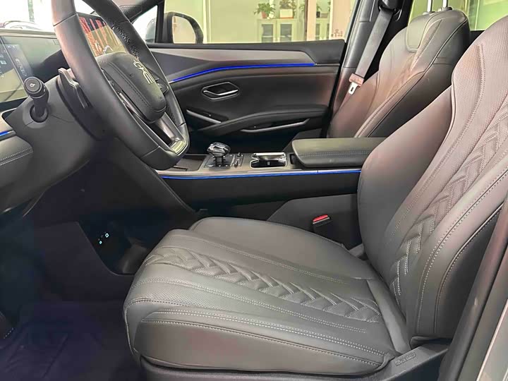 BYD Song L DM-i Hybrid, 2025 — фото 7 из 9