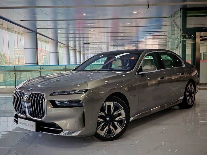 BMW i7, 2022 — фото 5 из 9