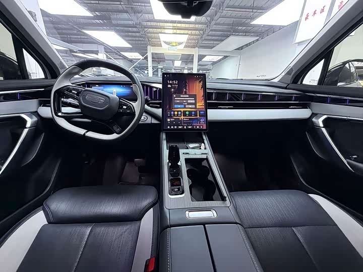 Geely Atlas L, 2024 — фото 6 из 9