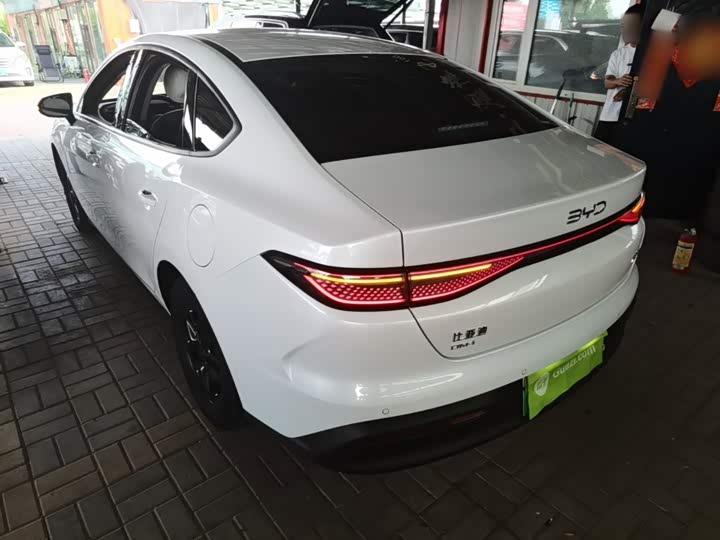 BYD Seal 05 DM-i Hybrid, 2024 — фото 5 из 9