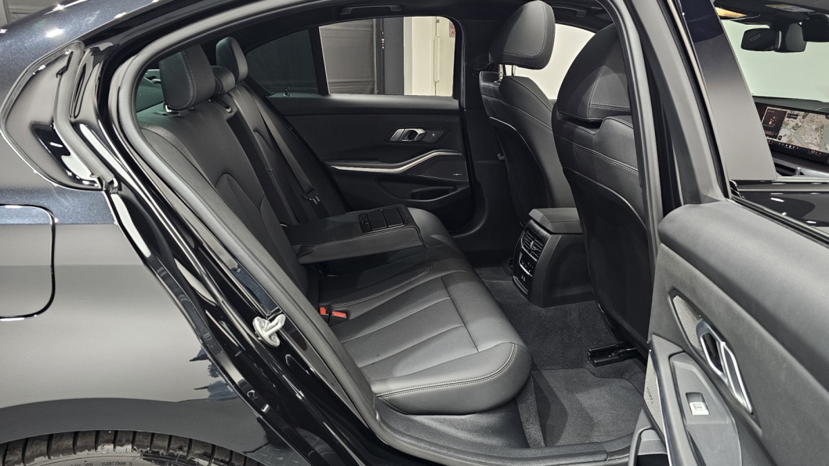 BMW 3 Series, 2025 — фото 12 из 12