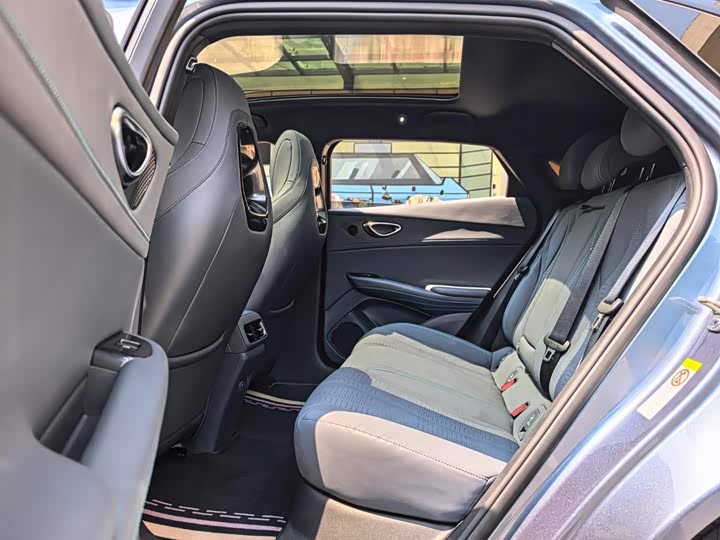 BYD Seal 06 GT, 2025 — фото 6 из 9