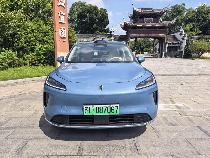 Shangjie (Huawei × SAIC) H5, 2025 — фото 2 из 11