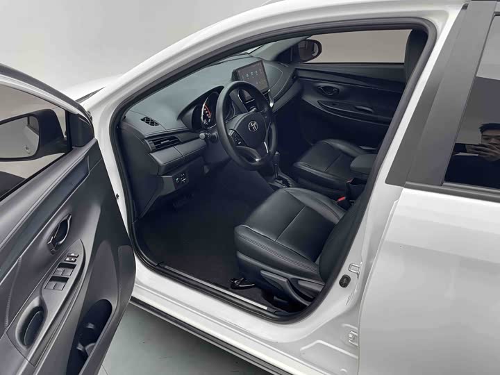 Toyota Yaris L Hatchback, 2022 — фото 9 из 9