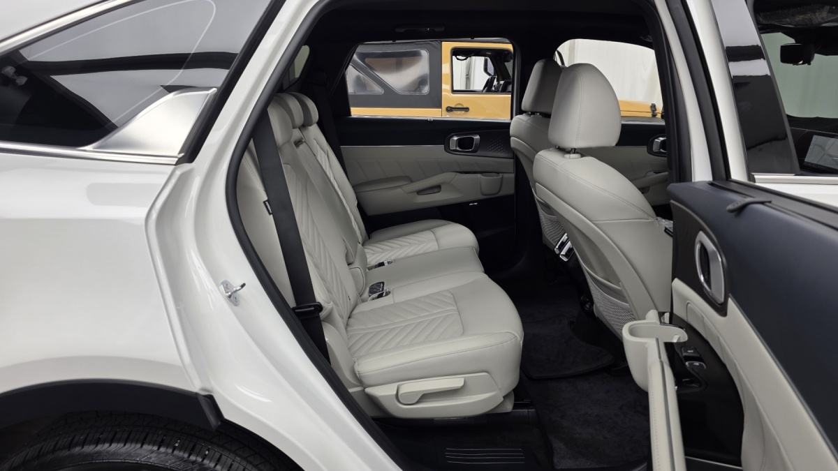 Kia Sorento, 2024 — фото 11 из 12