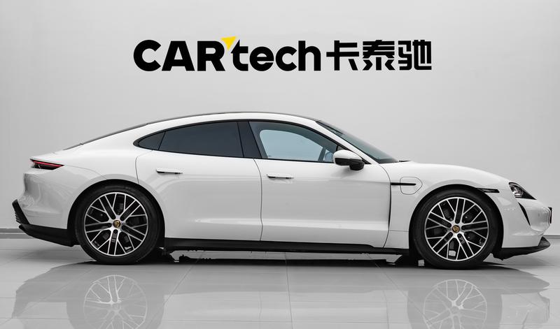 Porsche Taycan, 2023 — фото 8 из 12