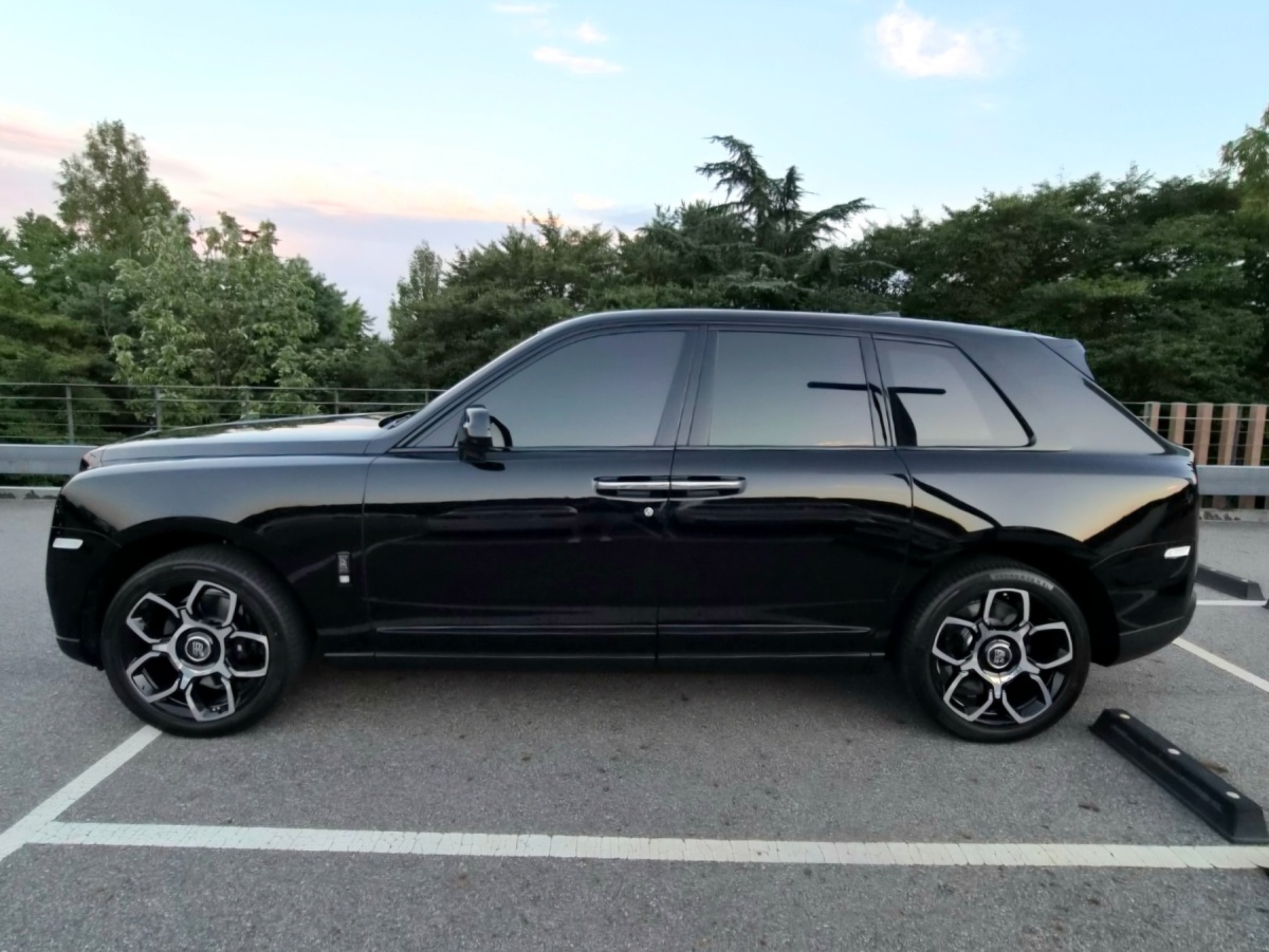 Rolls-Royce Cullinan, 2024 — фото 3 из 10