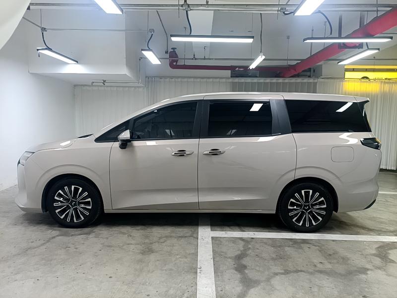Wuling Starlight 730 Hybrid/EV, 2025 — фото 4 из 12