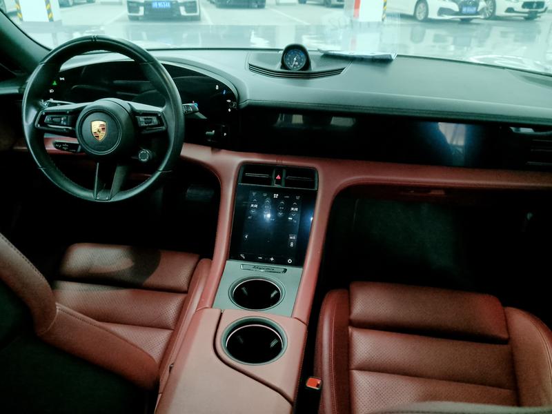 Porsche Taycan, 2022 — фото 7 из 12