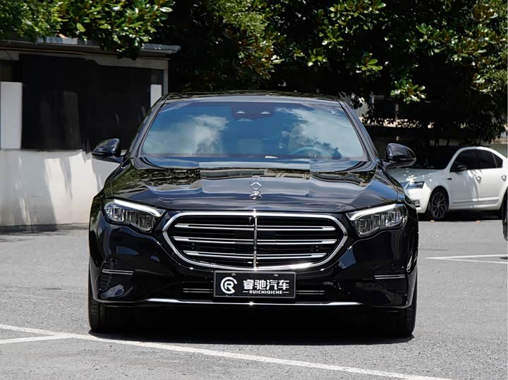 Mercedes-Benz E-Class, 2025 — фото 2 из 9