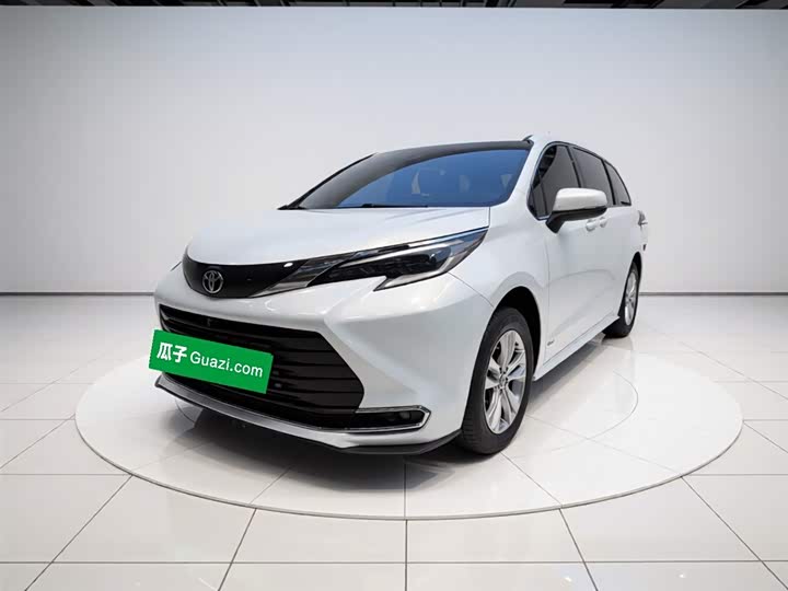 Toyota Sienna, 2024 — купить в Перми под ключ