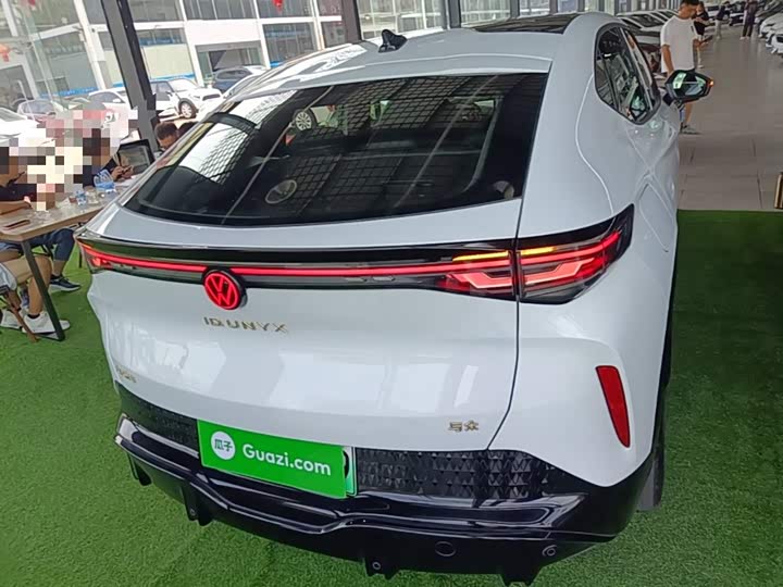Volkswagen ID.Unyx 06, 2025 — фото 6 из 9