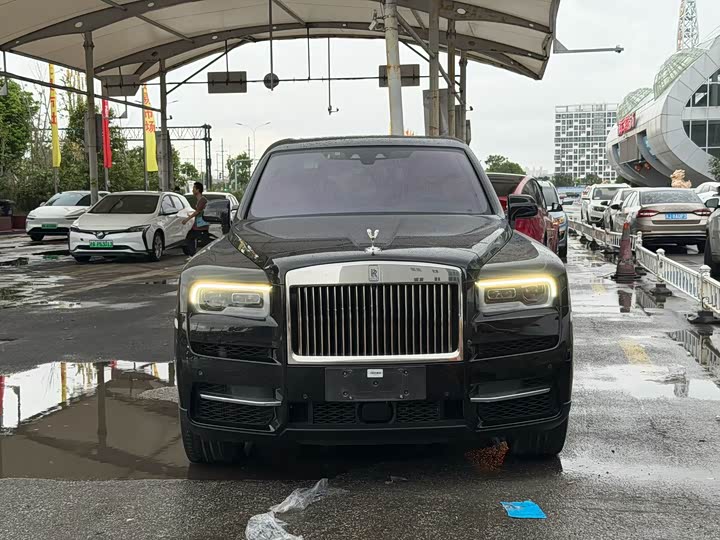 Rolls-Royce Cullinan, 2023 — фото 2 из 9