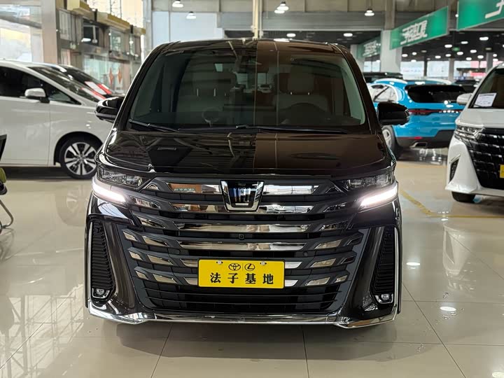 Toyota Vellfire, 2024 — фото 2 из 9