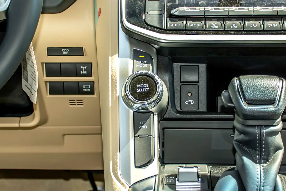 Toyota Land Cruiser, 2026 — фото 10 из 10