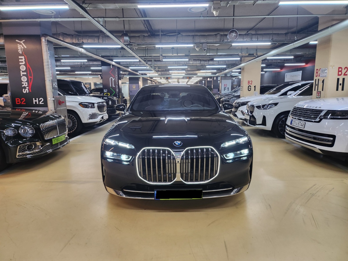 BMW 7 Series, 2024 — фото 2 из 12