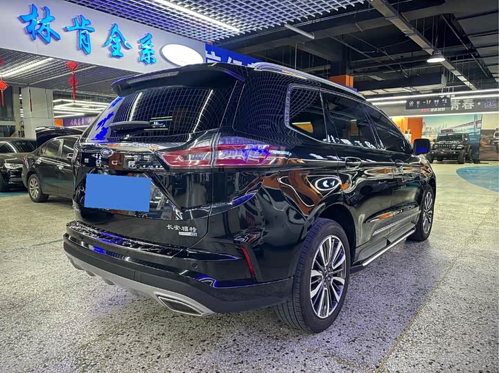 Ford Edge, 2022 — фото 3 из 9
