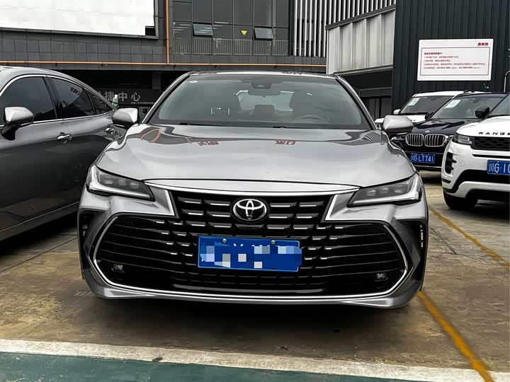 Toyota Avalon, 2023 — фото 2 из 9