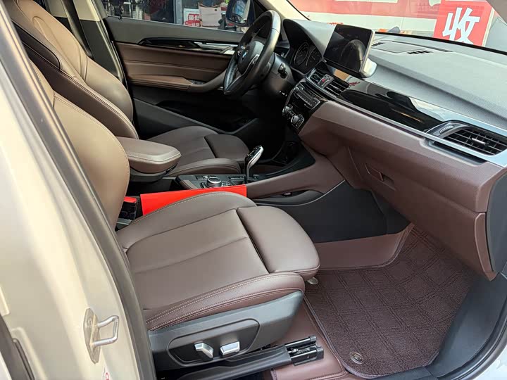 BMW X1, 2022 — фото 7 из 9