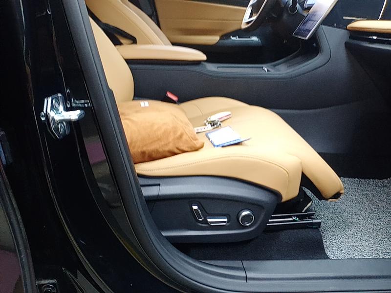 Geely Galaxy L7, 2024 — фото 8 из 12