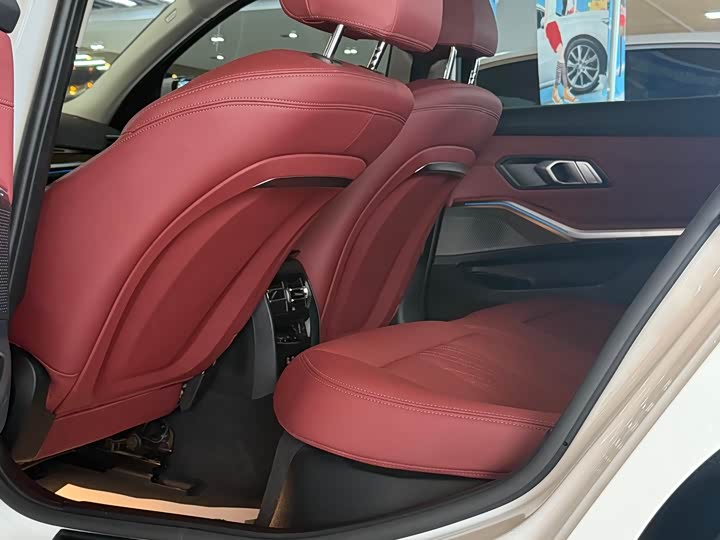 BMW i3, 2024 — фото 6 из 9