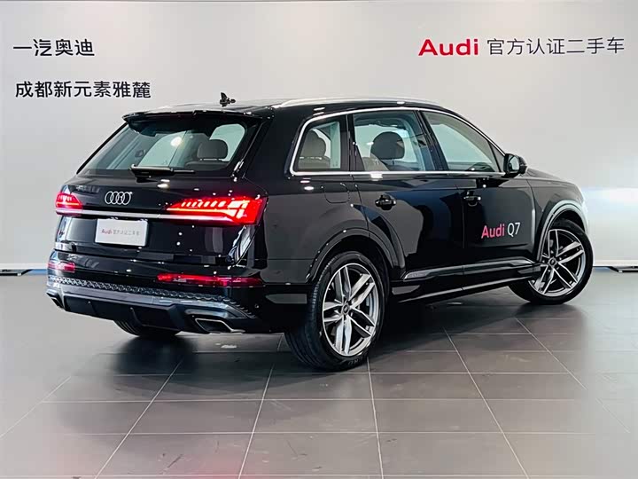Audi Q7, 2024 — фото 4 из 9
