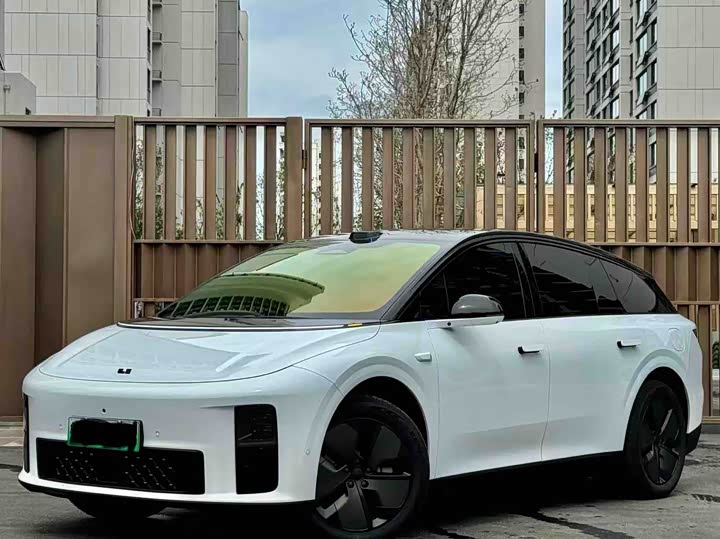 LiXiang i6, 2026 — купить в Санкт-Петербурге под ключ