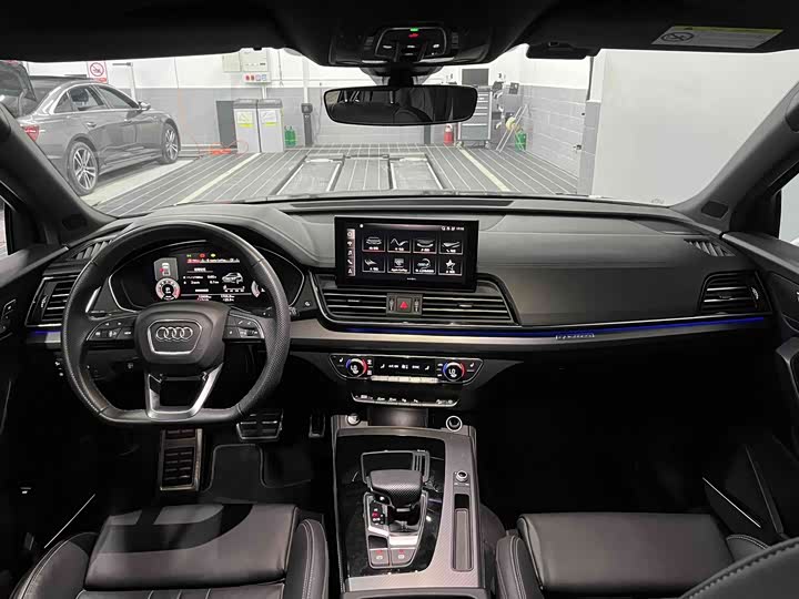 Audi Q5L, 2023 — фото 8 из 9