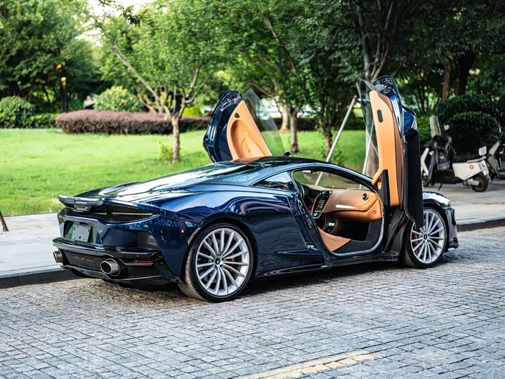 McLaren GT, 2023 — фото 4 из 9