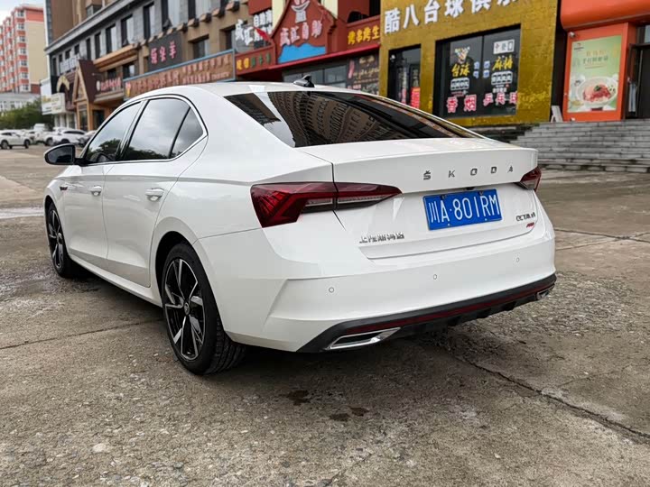 Skoda Octavia Pro, 2022 — фото 4 из 9