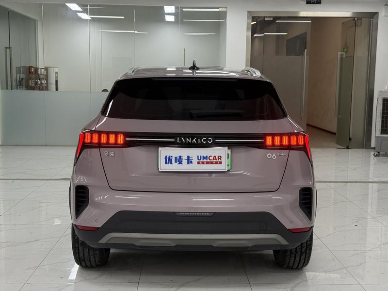 Lynk & Co 06 EM-P Hybrid, 2023 — фото 4 из 12