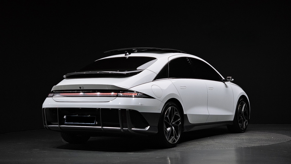 Hyundai Ioniq 6, 2022 — фото 2 из 12