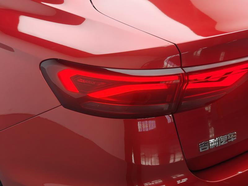 Geely Emgrand, 2022 — фото 10 из 12