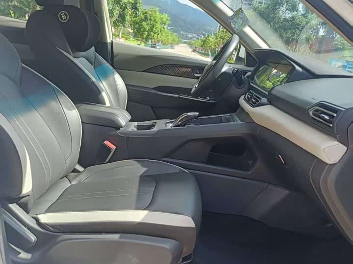 Dongfeng Aeolus E70, 2022 — фото 4 из 9