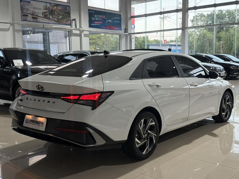 Hyundai Elantra N line, 2025 — фото 4 из 9
