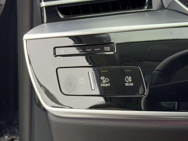 Audi A8 Hybrid, 2022 — фото 8 из 12