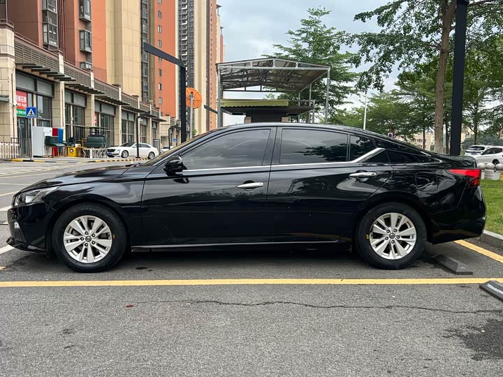 Nissan Teana, 2022 — фото 4 из 9