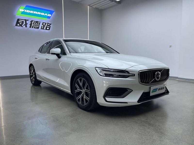 Volvo S60, 2025 — фото 3 из 12