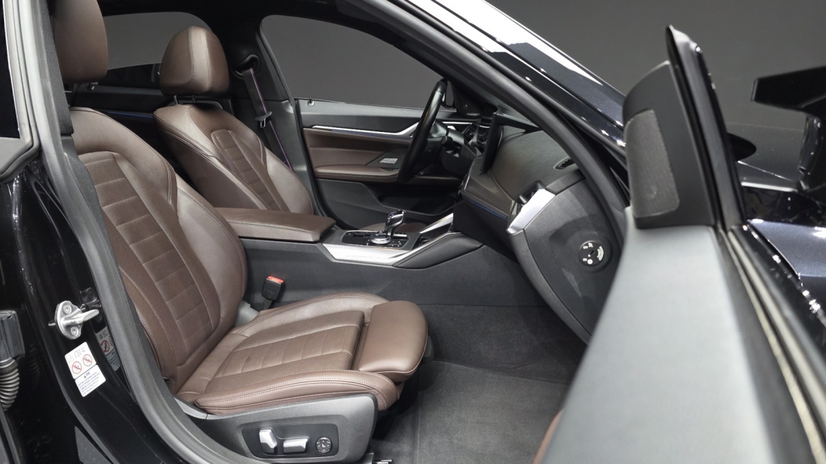 BMW i4, 2022 — фото 11 из 12
