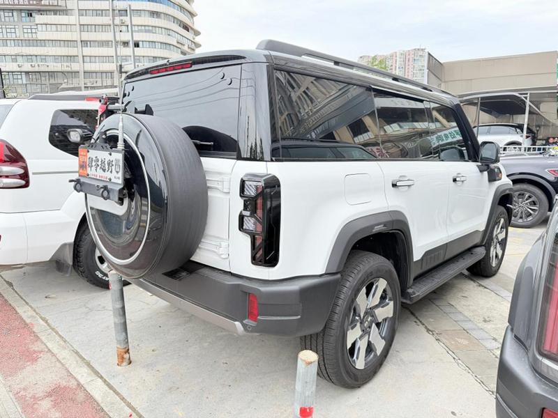 BAIC Beijing BJ40 Hybrid, 2025 — фото 6 из 12
