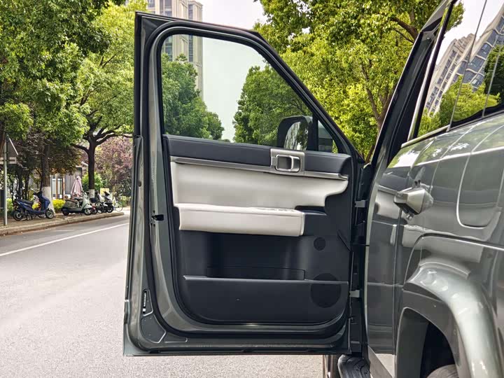 BYD FangChengBao Titanium 7 (Tai 7), 2025 — фото 8 из 9